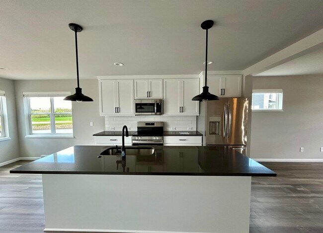 Building Photo - 2401 Wildcat Dr