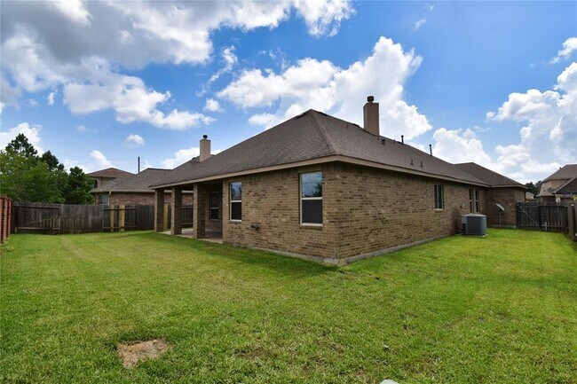 Building Photo - 5623 S Denham Ridge Ln