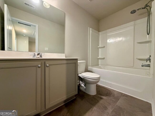 Building Photo - 7091 Gladstone Cir