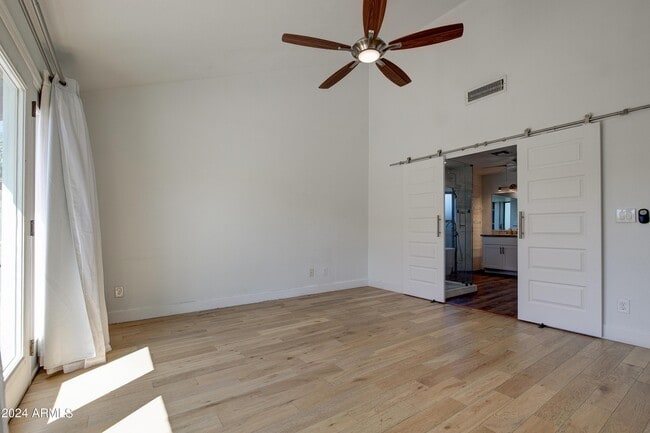 Building Photo - 1945 E Velvet Dr