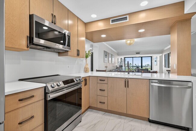 Building Photo - 501 S Seas Dr