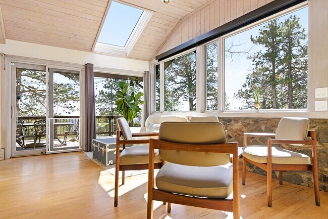 Building Photo - 499 Pine Song Trail