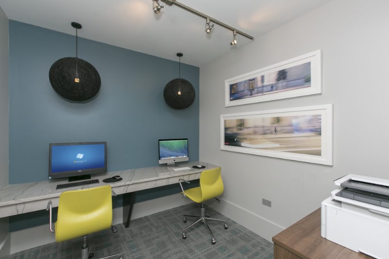 Building Photo - 330 N Jefferson St