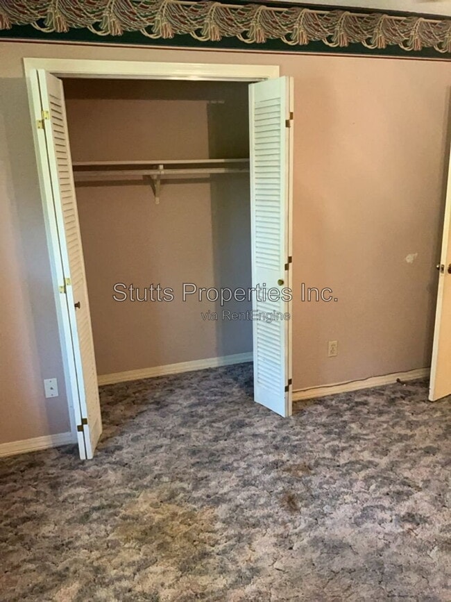 Building Photo - 86 Lamoray Dr