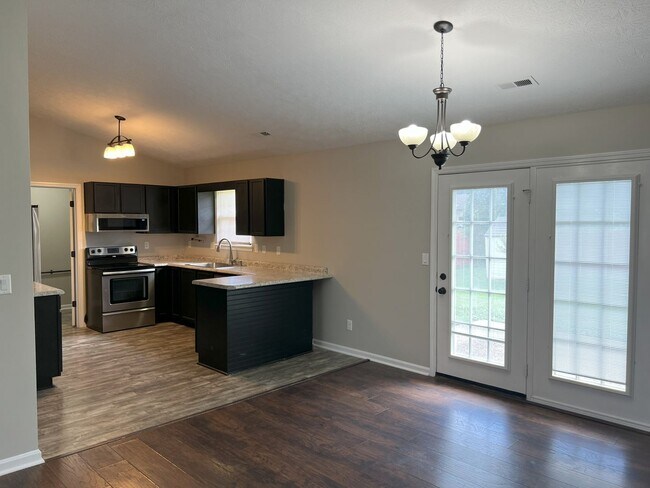 Building Photo - 3-Bedroom Home in Desirable Fields of Lancassange, Jeffersonville