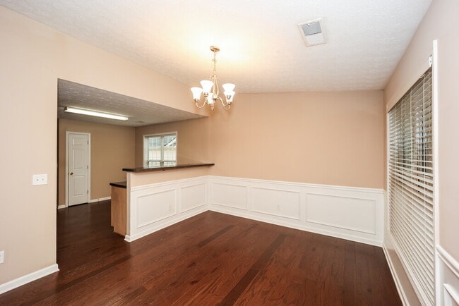 Building Photo - 75 Bellaire Ln