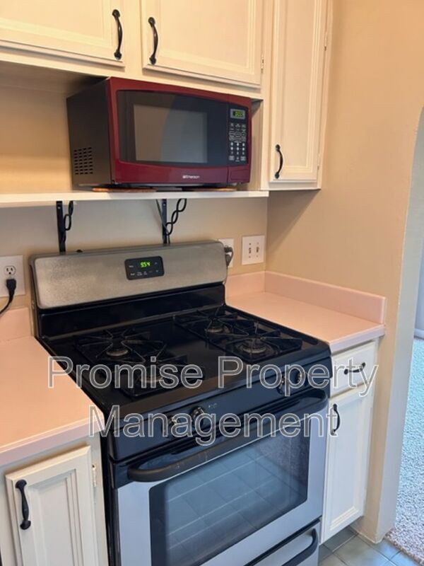 Building Photo - 2929 Fire Mountain Dr
