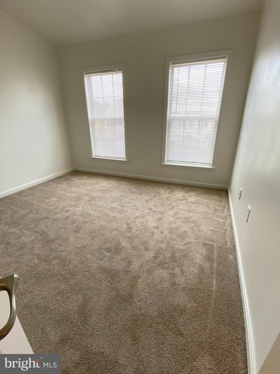 Building Photo - 5633 Sheals Ln