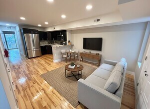 Building Photo - 443 Wiota St