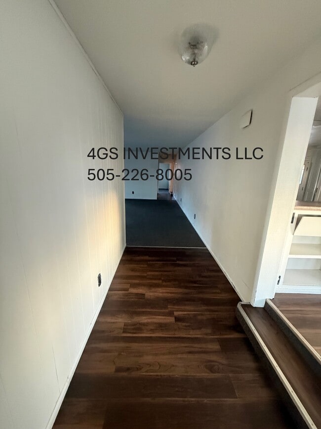 Building Photo - 1700 E 15th St