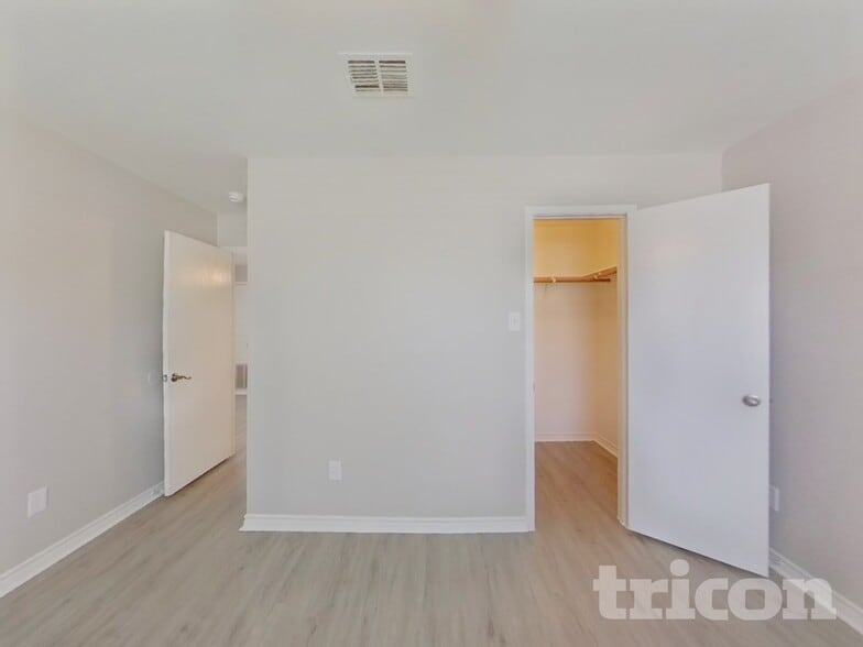 Building Photo - 125 Southwestern Dr