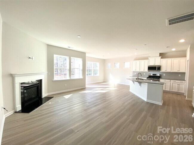 Building Photo - 1016 Whipcord Dr