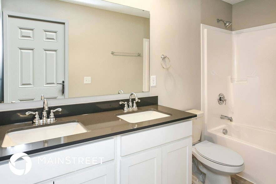 Building Photo - 1937 Goodwin Pl