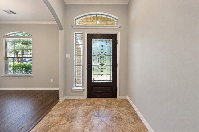 Building Photo - 42 Black Swan Ct