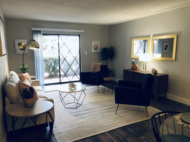 Building Photo - La Costa at Dobson Ranch
