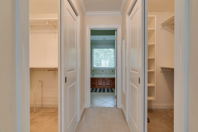 Building Photo - 117 Buckhurst Dr