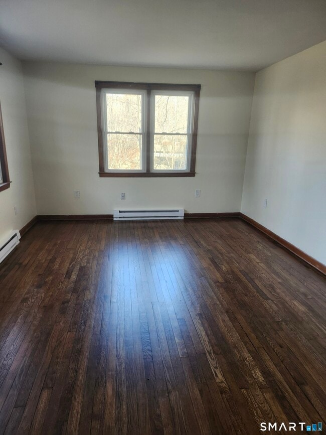 Building Photo - 16 Polly Rd