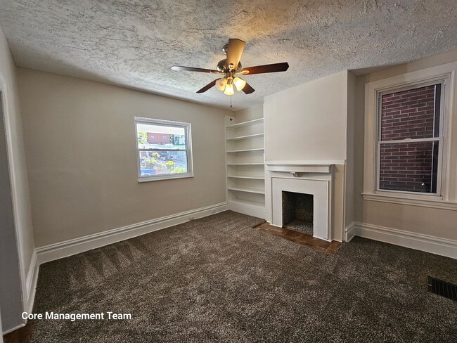 Building Photo - Amazing 4 bedroom 1 bath home in Avalon