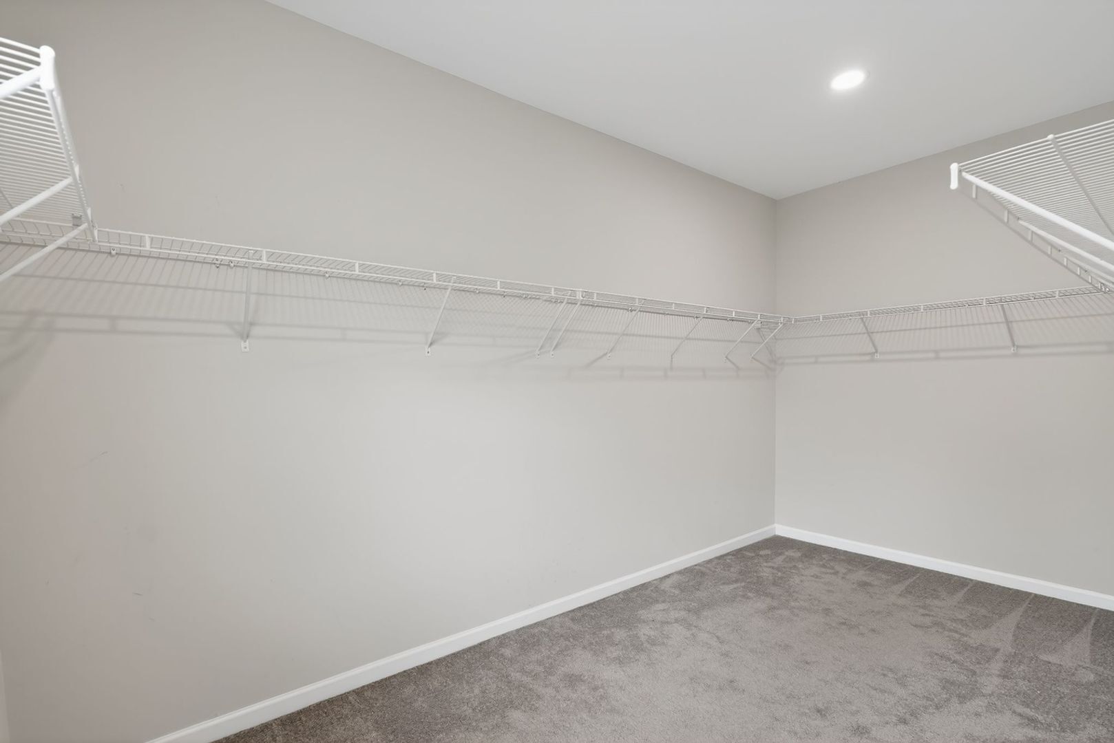 Building Photo - 3745 Crestland Ln