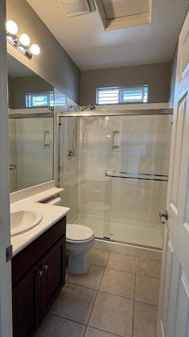 Building Photo - 123 Hearthstone Dr