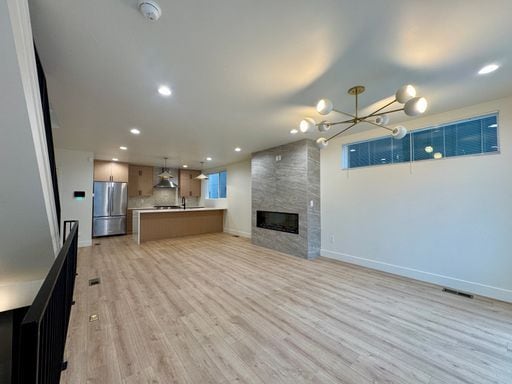 Building Photo - New Build 4 Bedroom and 5 Bathrooms