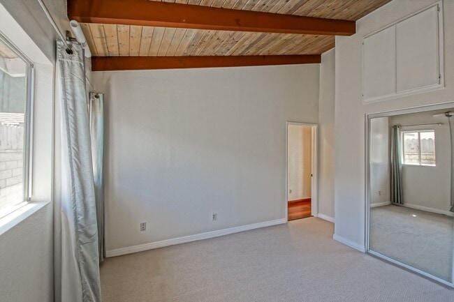 Building Photo - 1x 3906-3908