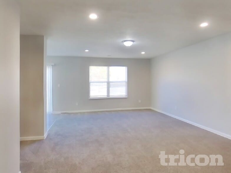 Building Photo - 11268 Lucky Dan Dr