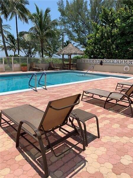 Building Photo - 401 Briny Ave