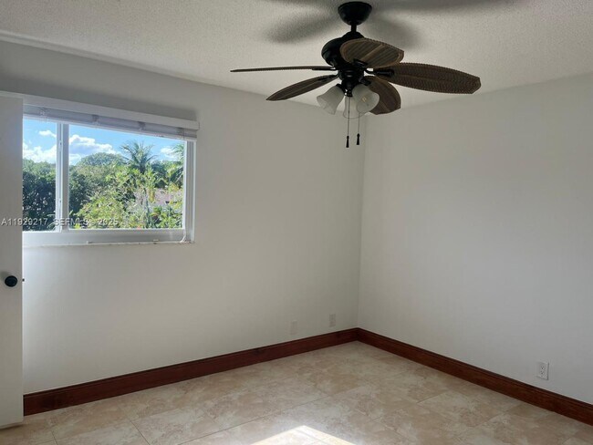 Building Photo - 1528 Springside Terrace