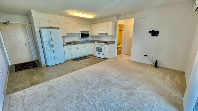 Primary Photo - 801 South St