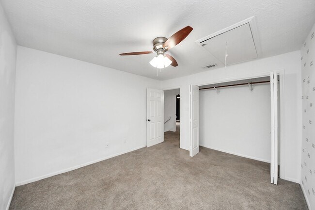 Building Photo - 12755 Mill Ridge Dr