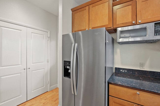 Building Photo - 5219 Richard Ave