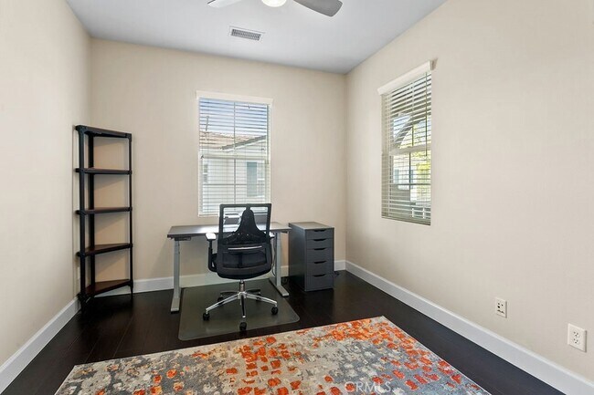 Building Photo - 44 Glenalmond Ln