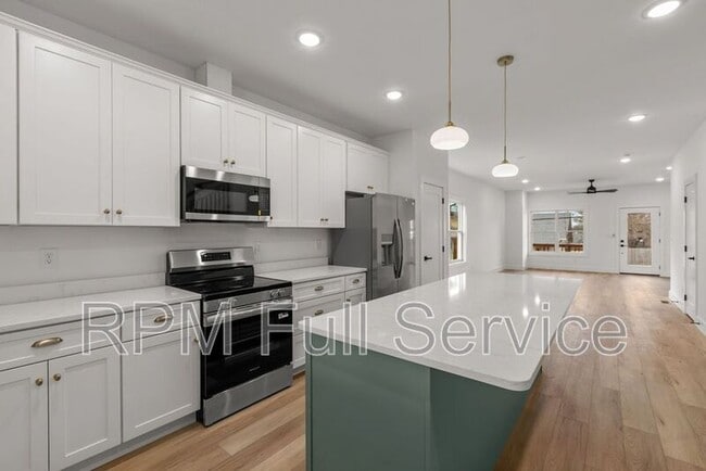 Building Photo - 1715 Heiman St