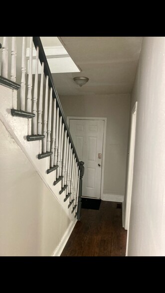 Building Photo - 3060 Lawson St