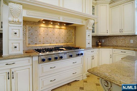 Building Photo - 417 N Woodland St