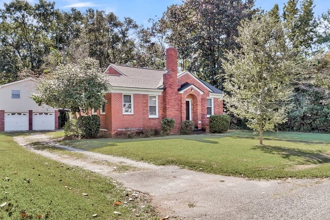 Building Photo - 3 Bed 2 Bath Home Located in Highland Park...