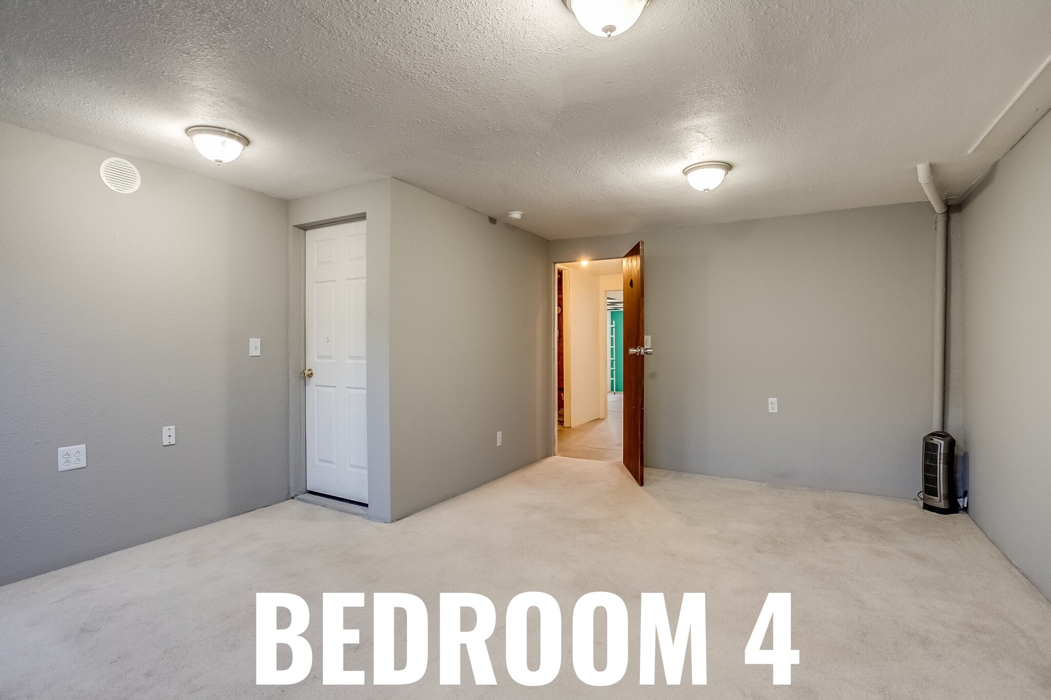 Building Photo - 2137 S Vallejo St