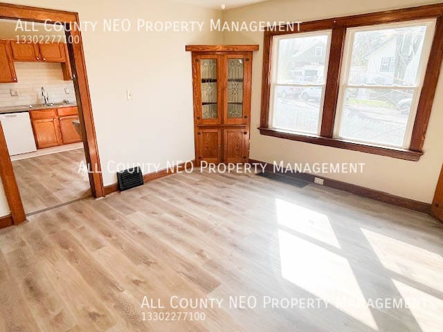 Building Photo - 3733 W 128th St