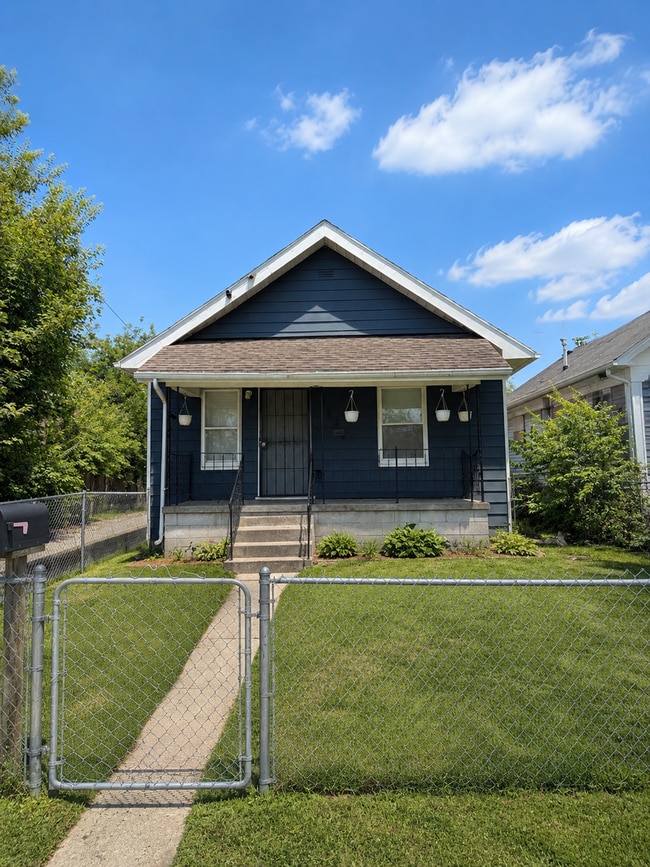 Building Photo - 2626 N Ontario St