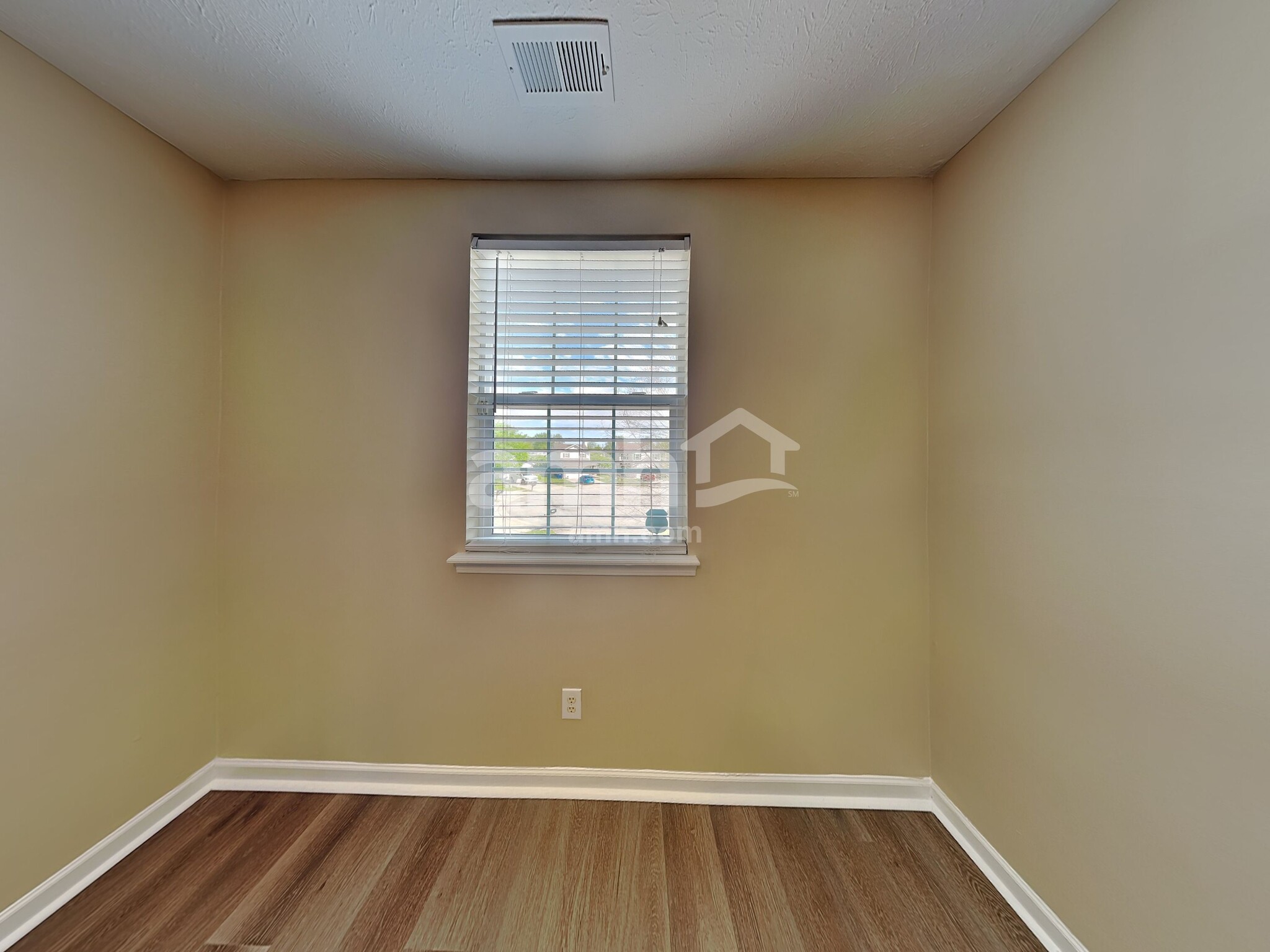 Building Photo - 11933 Titania Cir