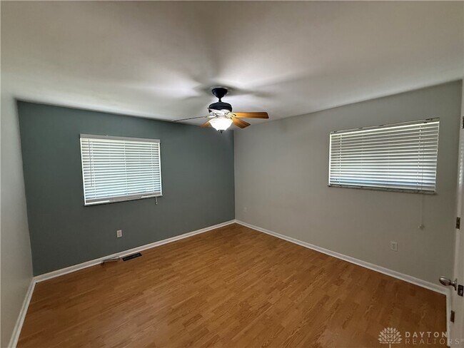 Building Photo - 6418 Oakhurst Pl