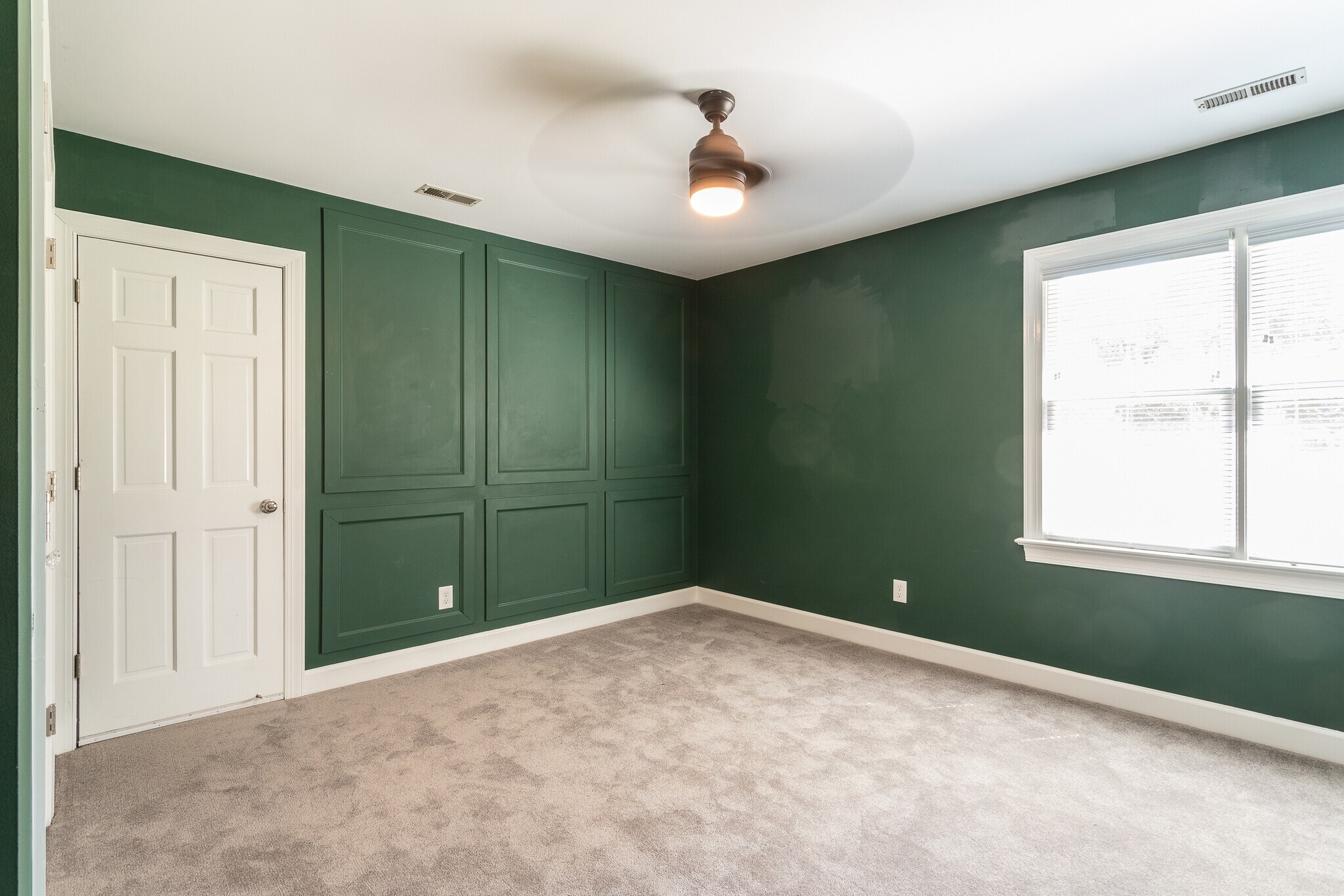 Building Photo - 2565 Oakes Plantation Dr