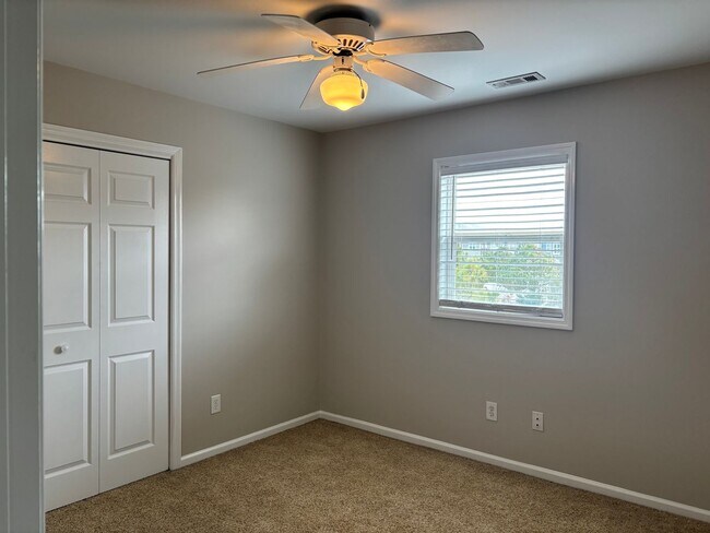Building Photo - 118 Wyndward Ct