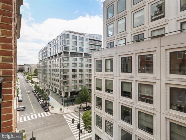 Building Photo - 601 Pennsylvania Ave NW