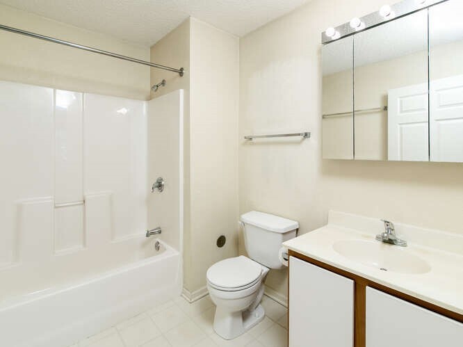 Building Photo - 16955 Toronto Ave SE