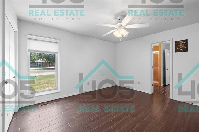 Building Photo - AMAZING FIND IN MWC