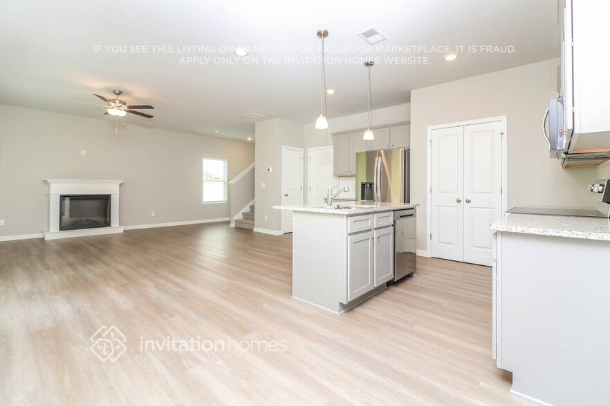 Building Photo - 139 Woodland Manor