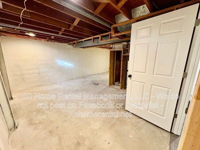 Building Photo - 9001 Jarboe St