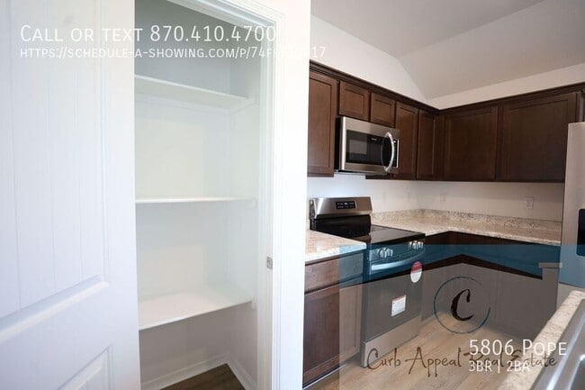 Building Photo - 5806 Pope-